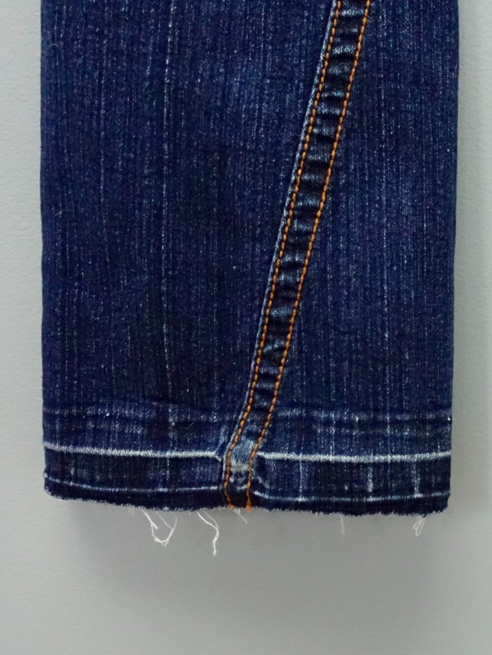 True Religion Vintage Y2K Bedazzled Sequin Bootcut Low Rise Jeans, Size US 27 - Picture 5 of 11